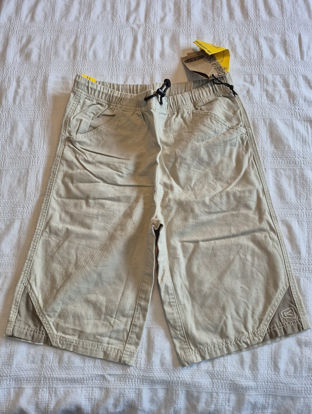 Keen boys or girls XL Slacker Shorts, Stone/Khaki elastic waisted NEW